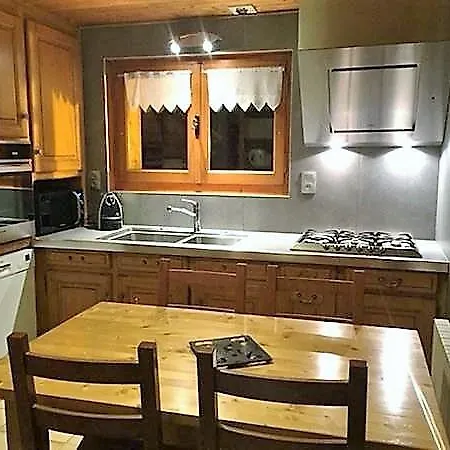 Le Chateau Apartment