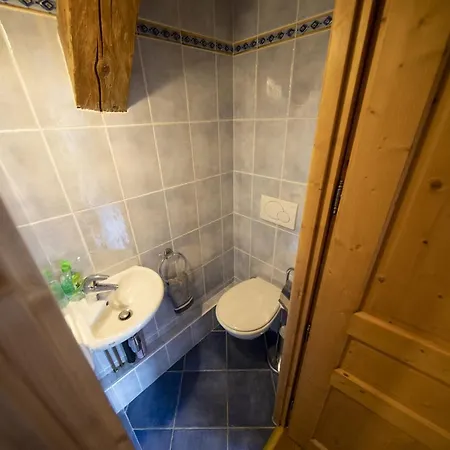 Le Chateau Apartment