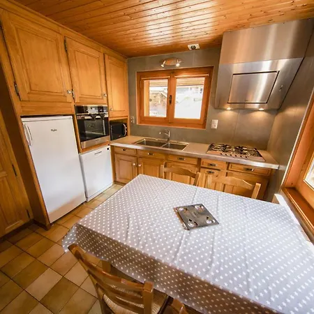 Le Chateau Apartment